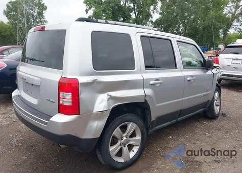 2011 Jeep Patriot Latitude X из США, поврежденный, VIN 1J4NF4GB1BD173745